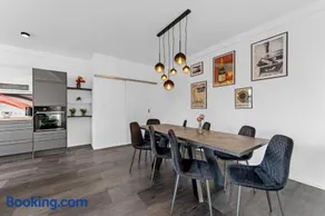 Illler Homes Memmingen Moderne Fewos für bis zu 7 Pers mit Küche & Parkplätzen, teilweise mit Terrasse - Image 5