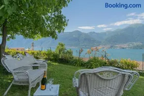 Jacuzzi vista lago Country House Bellosguardo - Image 1