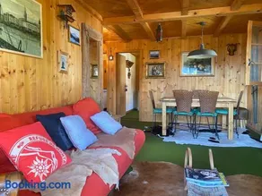 2 bedroom apartment close to ski lifts and amenities - Image 1