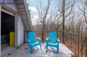 A-Frame with VIEWS - Walk to Downtown and Park - Pets OK - Image 3