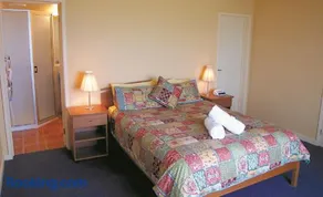 Horizons Beachfront Apartment - Image 2