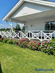 Ferienhaus mit Grill, Garten und Terrasse | Meerblick - Image 2