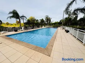 Apt 504 Luxury Design with Parking - Near Arena Airport - Image 1