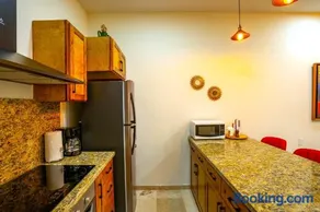 Condo Rosales Beautiful Downtown 2BR-1Ba with pool & rooftop - Image 3