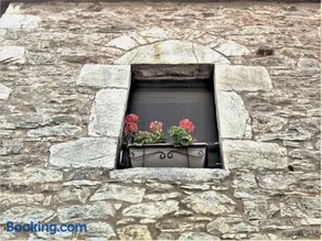 Panorea's Stone House - Image 5