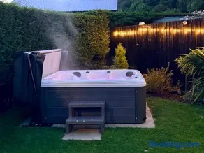 Allt Mor Retreat with Hot Tub - Image 3