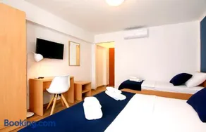 Villa Victoris Beachfront Luxury Villa with Heated Spa Pool Podstrana - Image 2