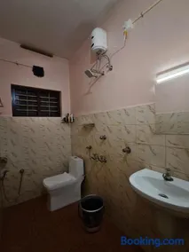 Blue Fox Inn Homestays - Image 3
