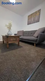 Fresh, Fully Equipped 4 Bedroom Home - Image 2