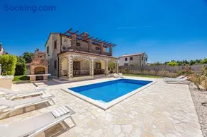 Villa Brioni with pool by Rentistra - Image 1