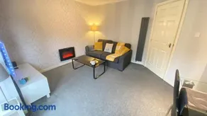 Paisley Central Apartment #3 - Image 3