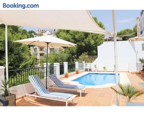 Apartment with private pool - Image 3
