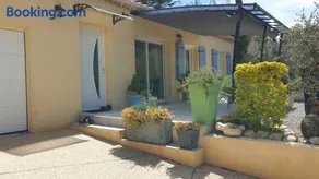 Villa Entrechaux - Image 1