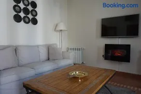 Apartamentos Turísticos Espinel Free Parking - Image 4