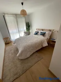 Private Room,living room, Piscine & Parking en cohabitation avec le hôte seulement - Image 4