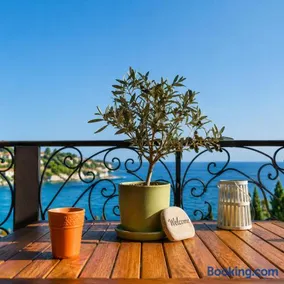 Elaia Boutique Apartments - Image 1