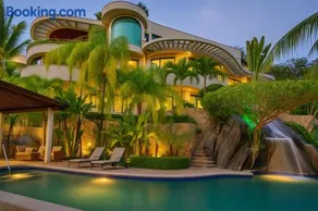 Boca de Tomatlán Ocean Frontage Boutique Hotel - Image 2