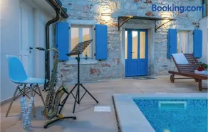 Stunning Home In Peruski With Wifi - Image 4