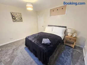 Spacious 4 bedroom house in Birstall, Leeds - Image 5