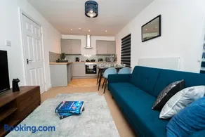 Stunning New Town Centre flat in Wigan - Image 2