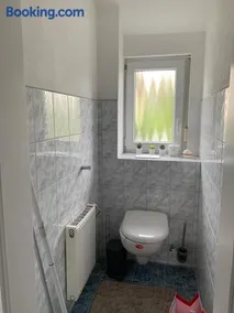 ruhige drei Zimmer Eigentumswohnung - Image 2