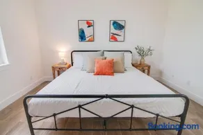 Private Cottage - KING Beds, Brand New, Near Beach, Golfing, Shopping & Restaurants - Image 5