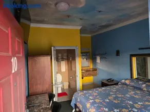 Evans Motel - Image 4