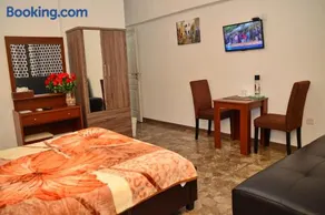 Eclectic Business & Leisure - Image 3