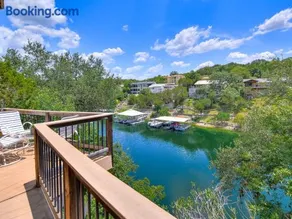 Lakefront Treehouse on Lake Travis Pool & Hot Tub - Image 1