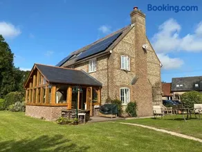 Eco-friendly Dorset cottage with spa set in heart of countryside - Image 1