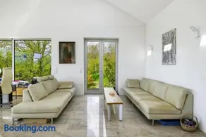 Exklusive Premium-Lodge mit Pool, Sauna, Gästehaus - Image 3