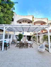 BEACHFRONT VILLA with Private Beach Access - FREE PARKING - Image 3