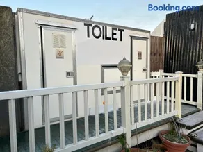American rv glamping with hot tub - Image 2