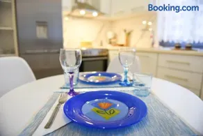 Bleu Maison De Vivian - Image 3