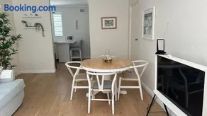 Sunny 2BR Waterfront Apartment with Free Parking - Image 2