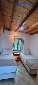 Vrisi House - Image 4
