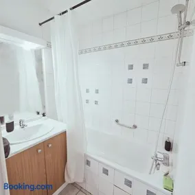 2-Bd apartment a short distance from Deauville - Image 4
