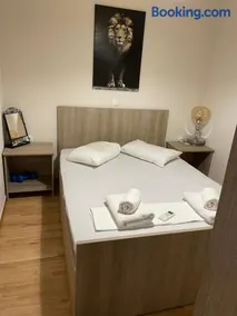Loutraki Central Apartment - Image 5