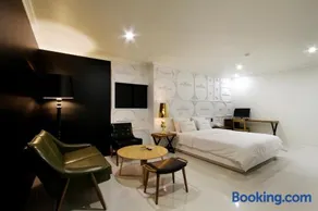 Bando Tourist Hotel - Image 1