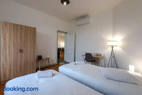 Belle maison rénovée avec jacuzzi - Image 3