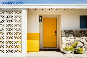 Pool Spa Stargazing Stylish Mid-Century Home Near Joshua Tree National Park - Image 2