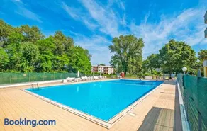 La Dolce Vita - Apartment with shared pool and large terrace - Image 2
