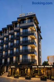 Grand Rimedya Hotel - Image 1