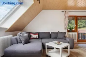 Appartement avec jardin et barbecue | Vue montagne | Adapté au travail à distance - Image 1