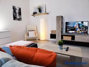 LA88 Sweet Home - Image 1