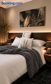 Falcons Rest - Image 1