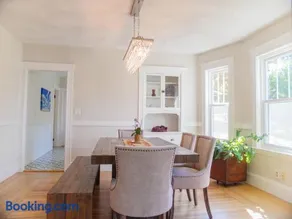 Lakeview Oasis In Arlington - Image 3