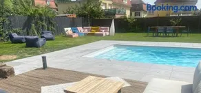 Maison familiale avec piscine privative - Image 3