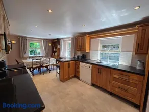 Charming Farm Cottage Near Lough Derg - Image 4