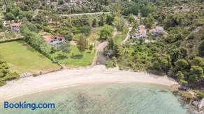 Hacienda Beachfront Villa, Spathies - Image 4
